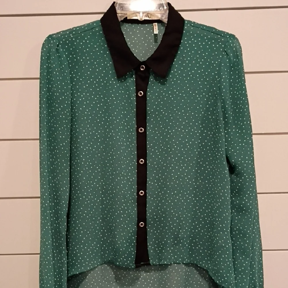 Y2K Emerald Green And Black Button Front  Sheet Blouse Size Medium - Picture 5 of 6